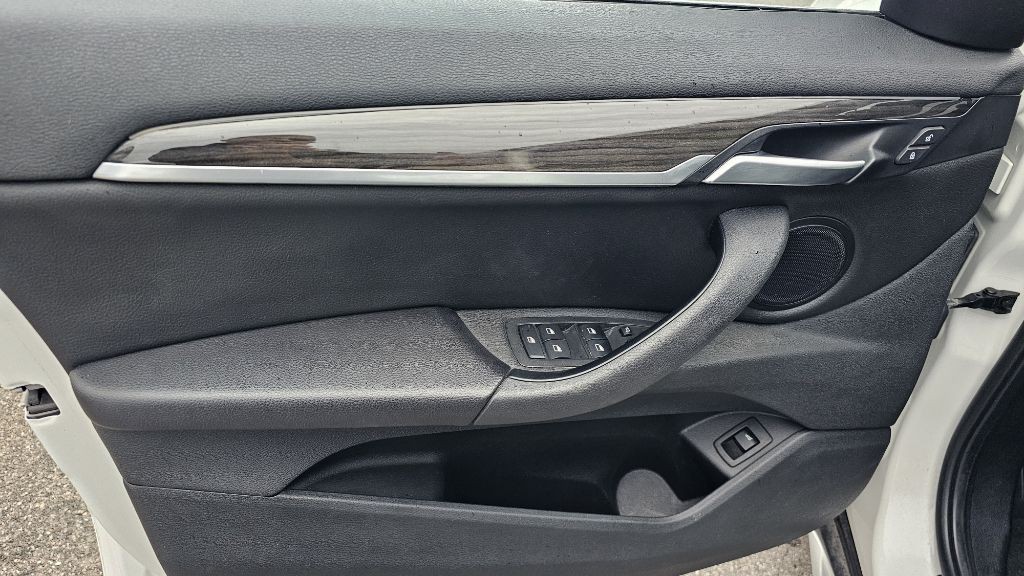 2018 BMW X1 Image 33
