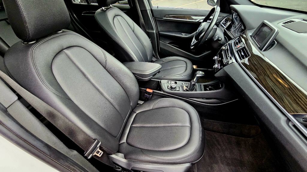2018 BMW X1 Image 38