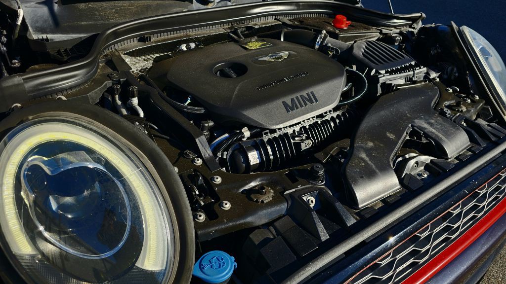 2014 MINI Cooper Image 11