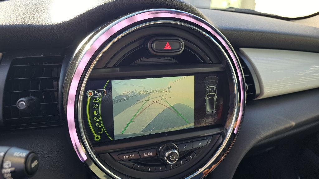 2014 MINI Cooper Image 23