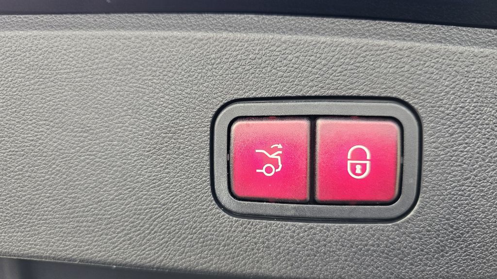 2014 Mercedes-Benz E-Class Image 13