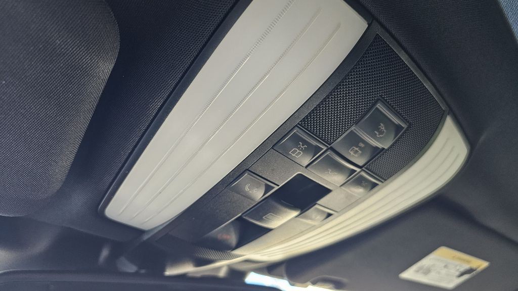 2014 Mercedes-Benz E-Class Image 24