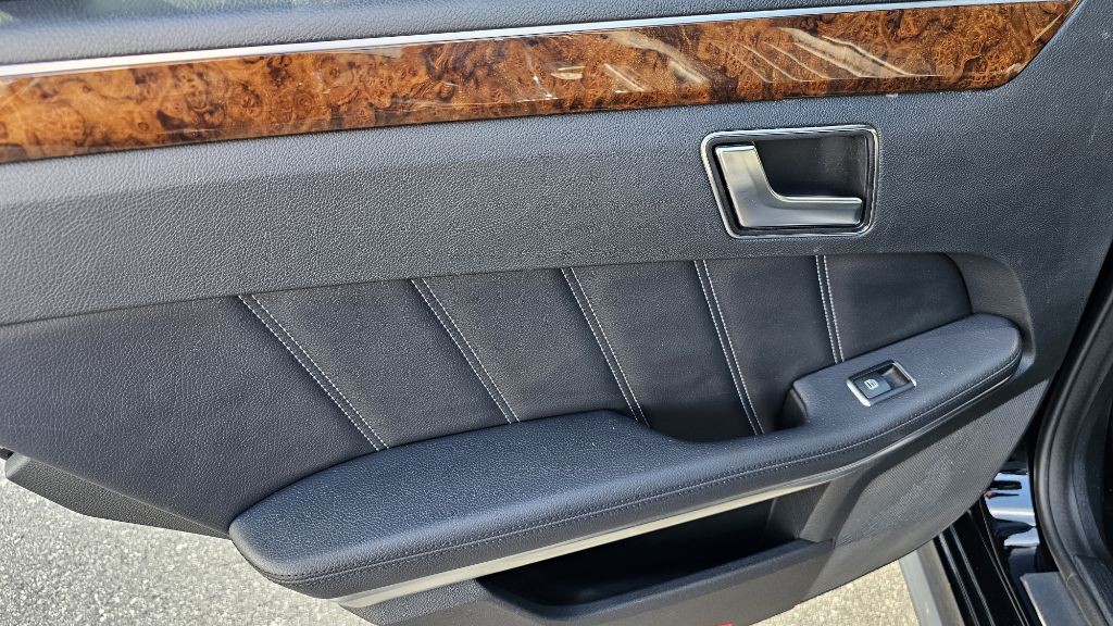 2014 Mercedes-Benz E-Class Image 36