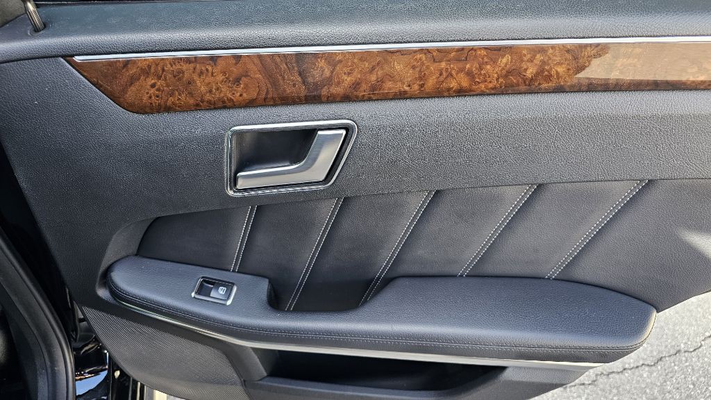 2014 Mercedes-Benz E-Class Image 45