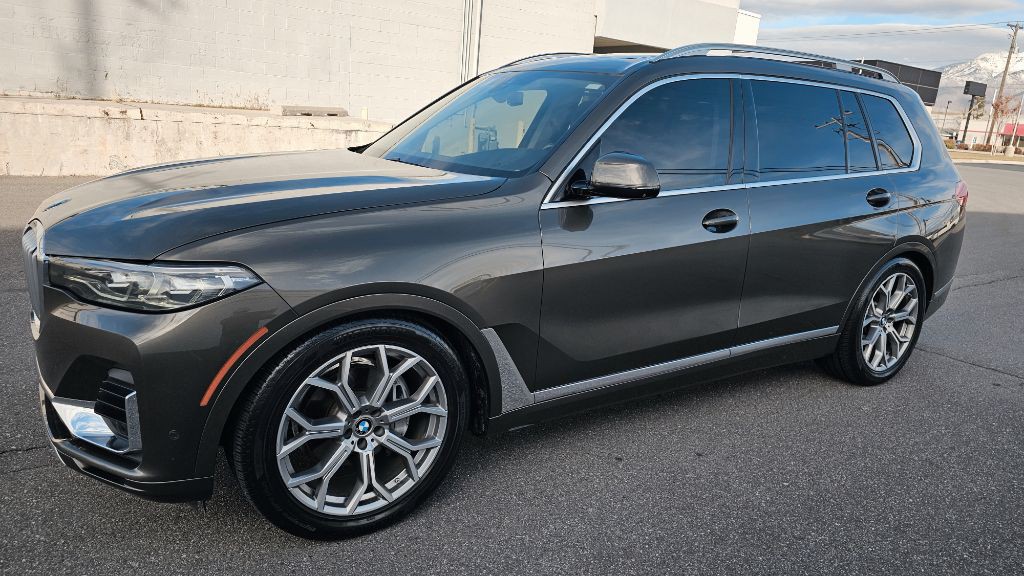 2020 BMW X7 Image 18