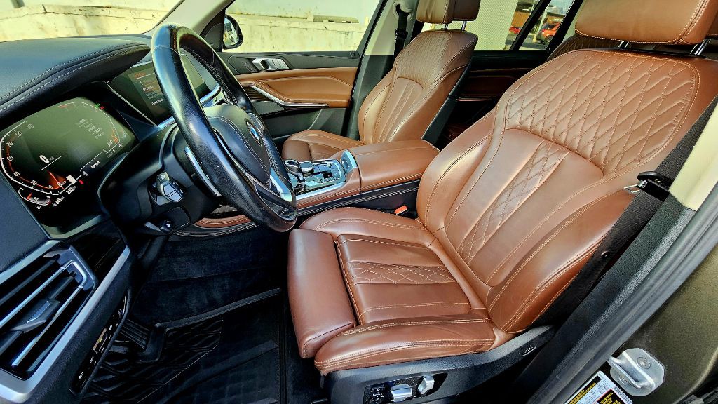 2020 BMW X7 Image 20