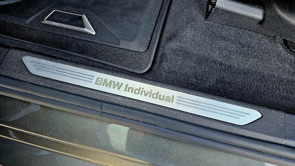 2020 BMW X7 Image 26