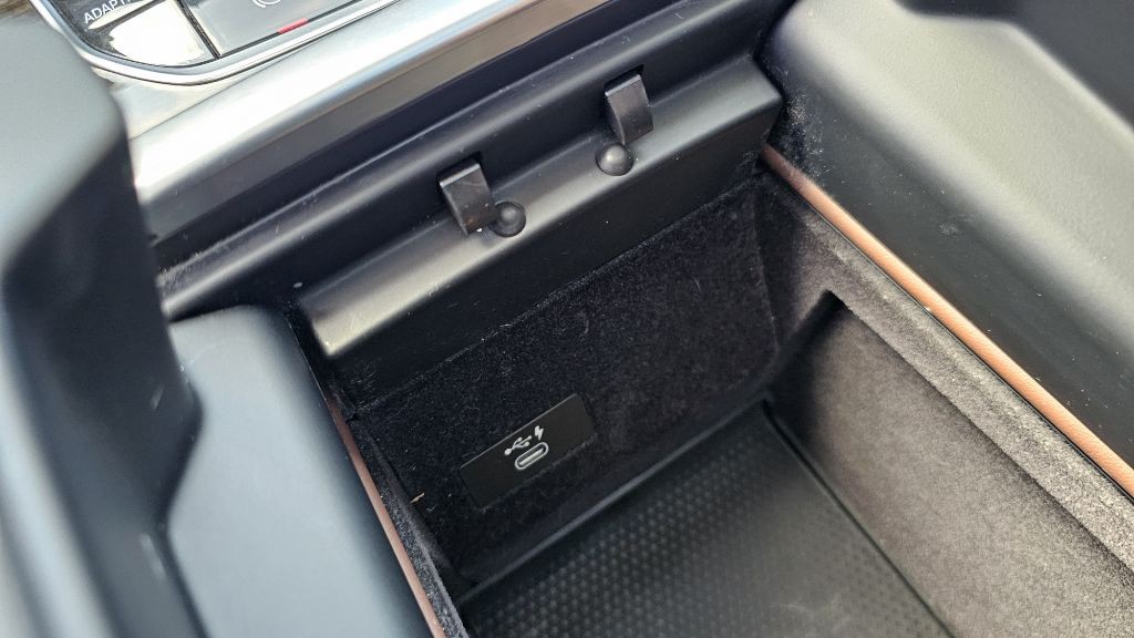 2020 BMW X7 Image 43