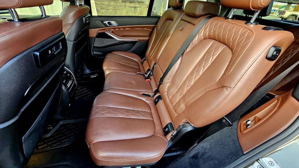 2020 BMW X7 Image 47