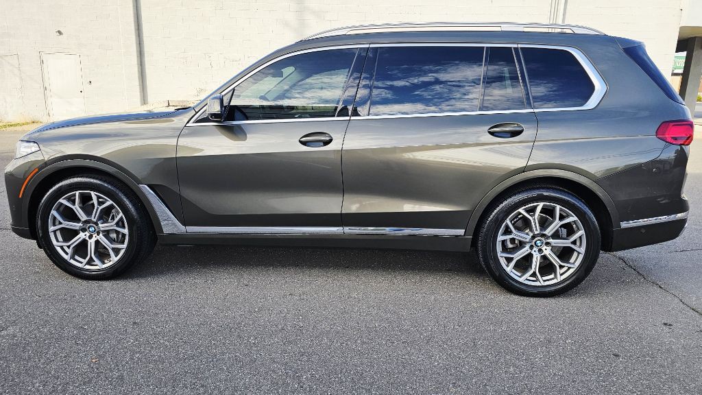 2020 BMW X7 Image 8