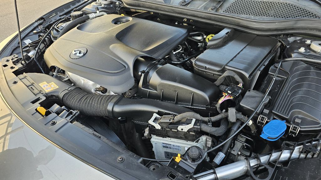 2017 INFINITI QX30 Image 11