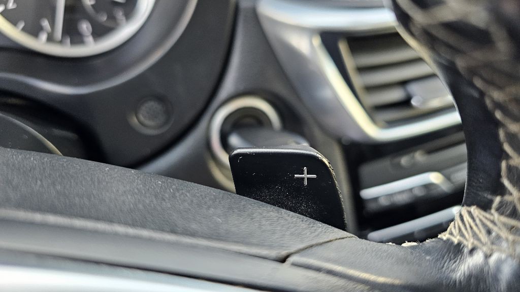 2017 INFINITI QX30 Image 21