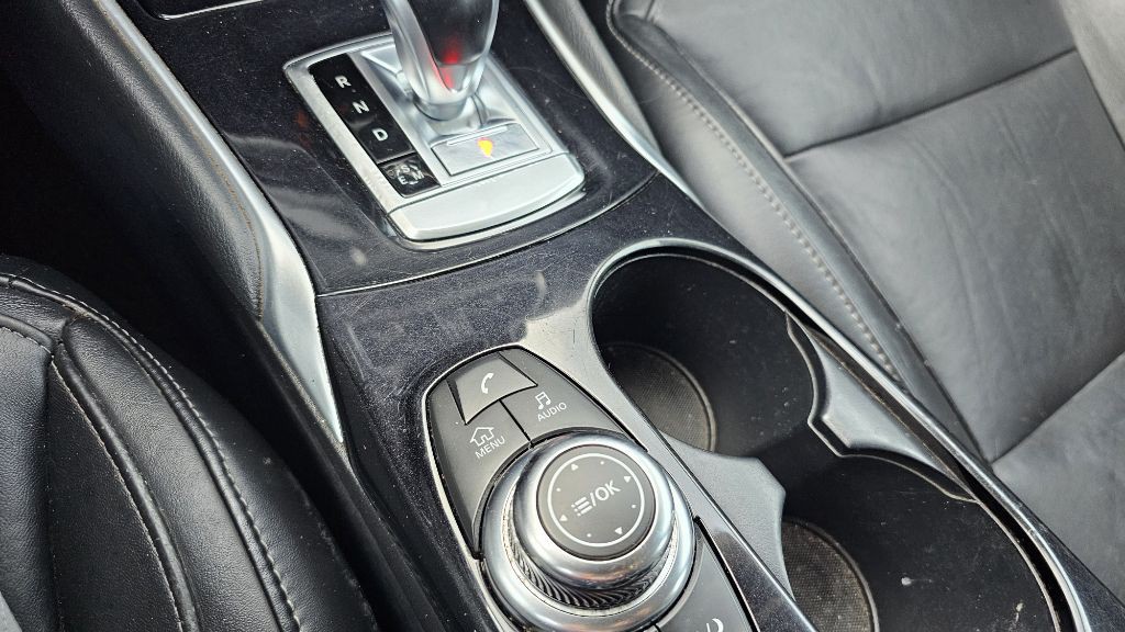 2017 INFINITI QX30 Image 26