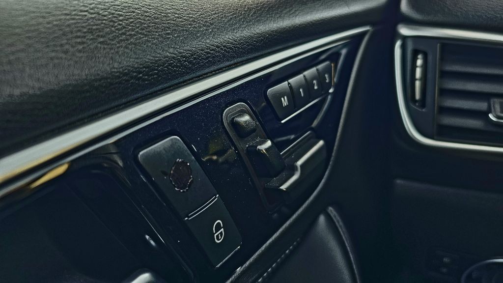 2017 INFINITI QX30 Image 29