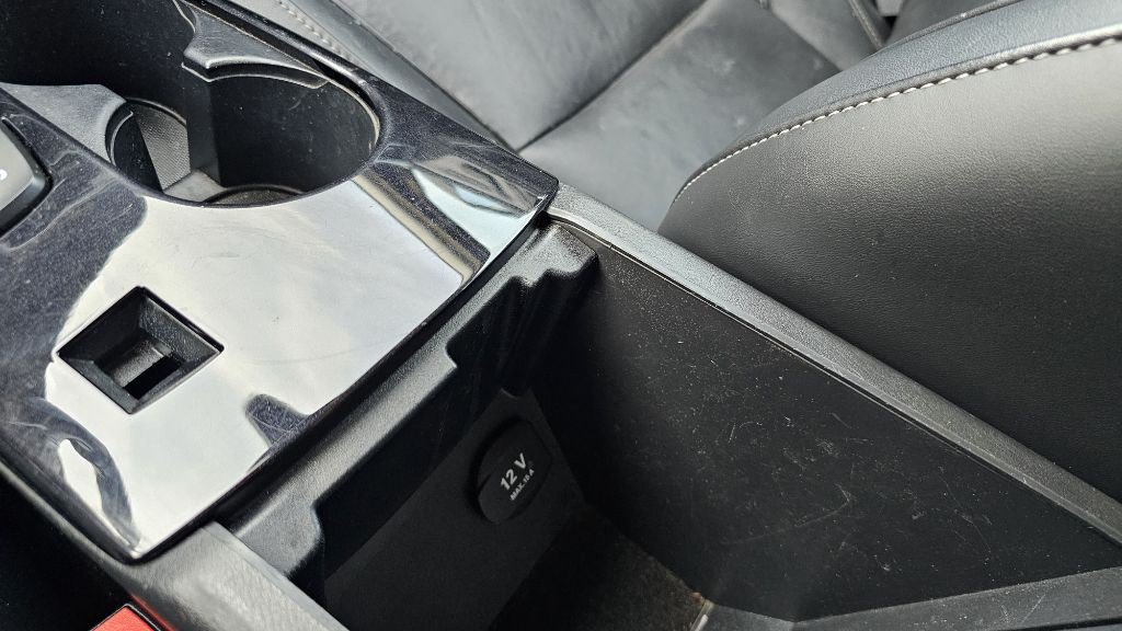 2017 INFINITI QX30 Image 32