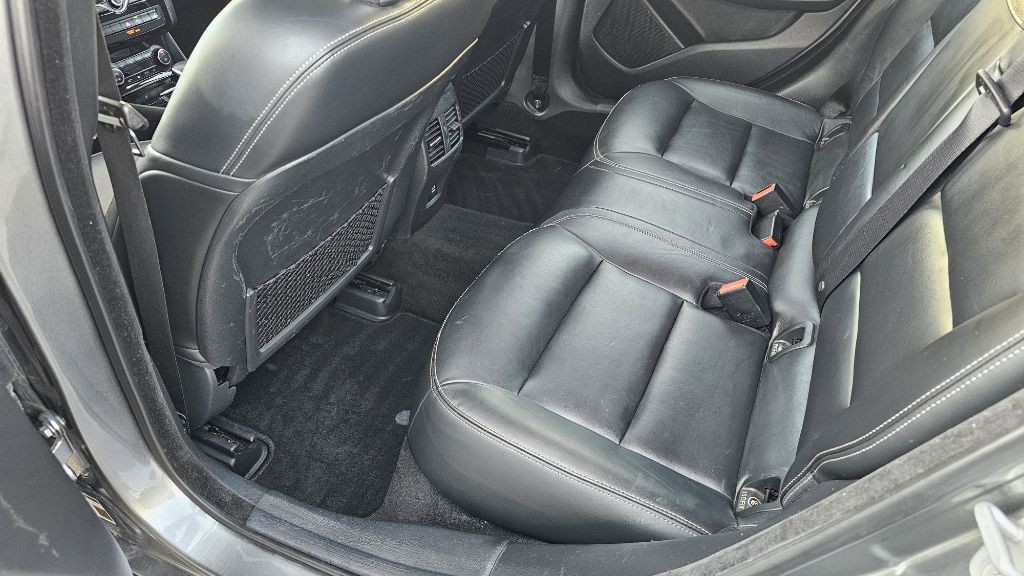 2017 INFINITI QX30 Image 33