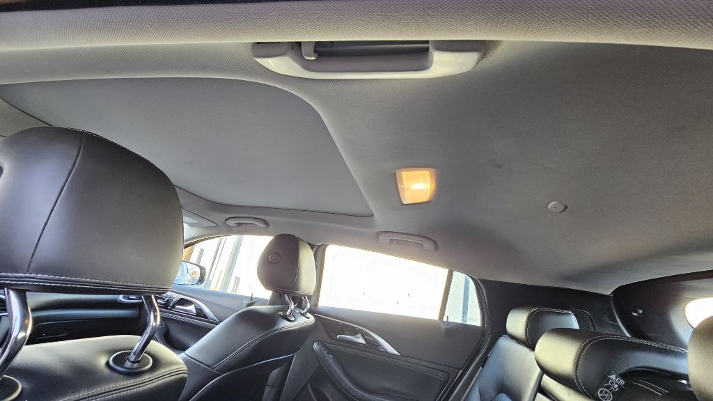 2017 INFINITI QX30 Image 36