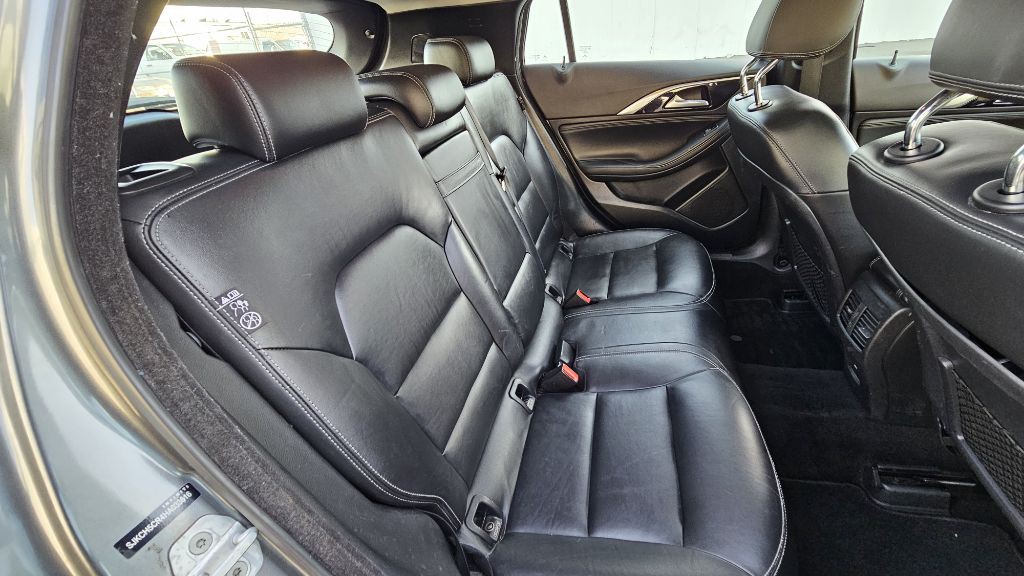 2017 INFINITI QX30 Image 43