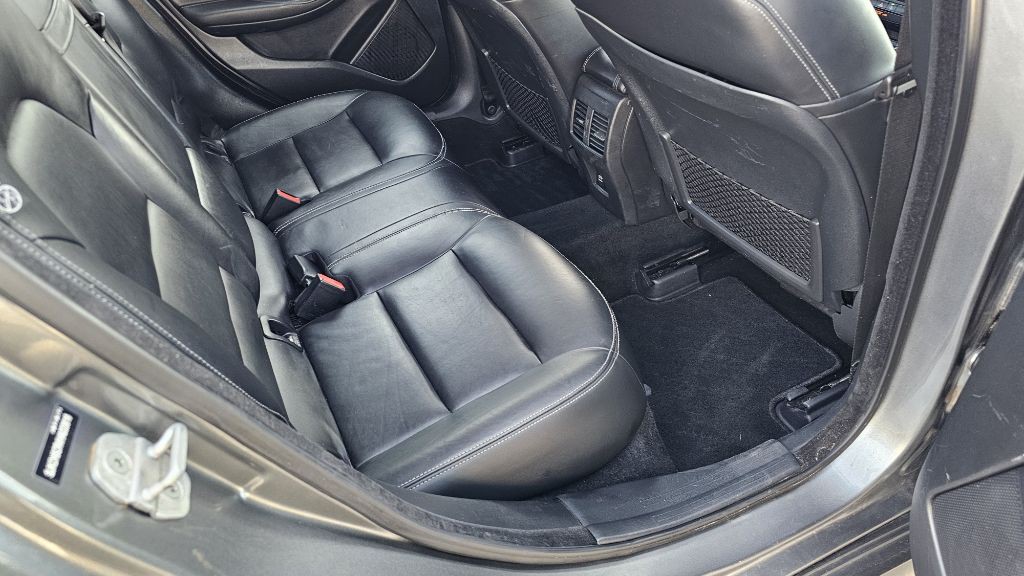 2017 INFINITI QX30 Image 44