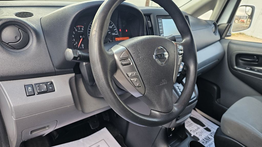 2021 Nissan NV200 Image 17