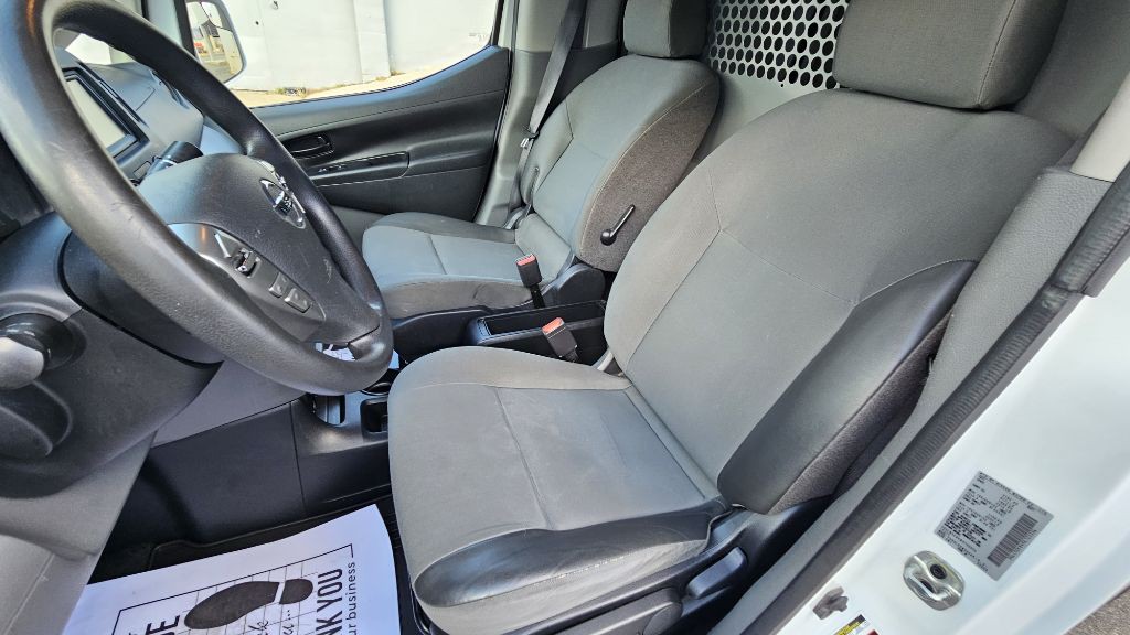 2021 Nissan NV200 Image 18