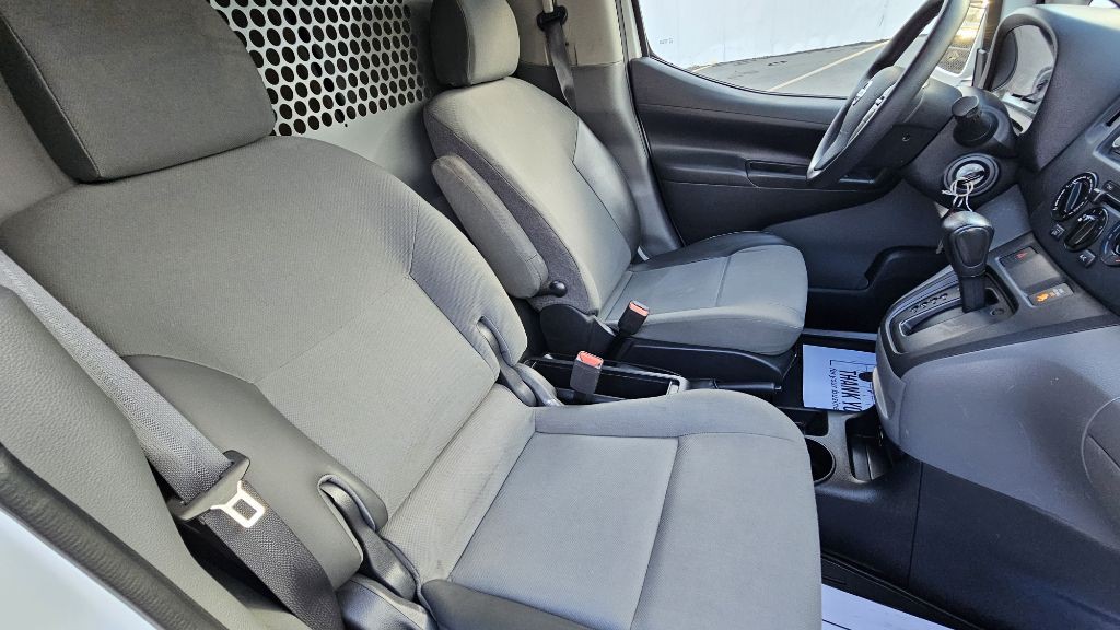 2021 Nissan NV200 Image 32