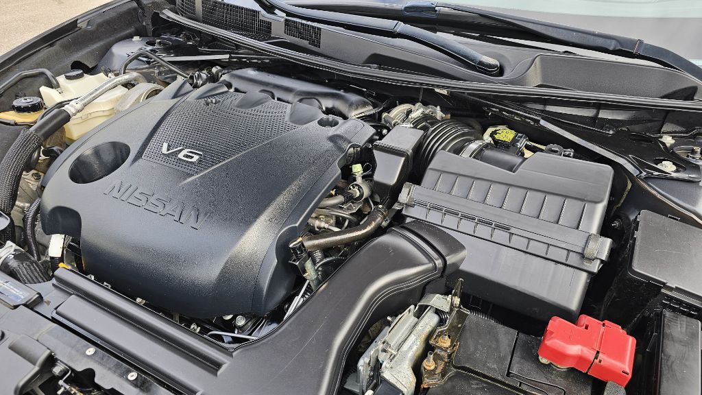 2016 Nissan Maxima Image 10