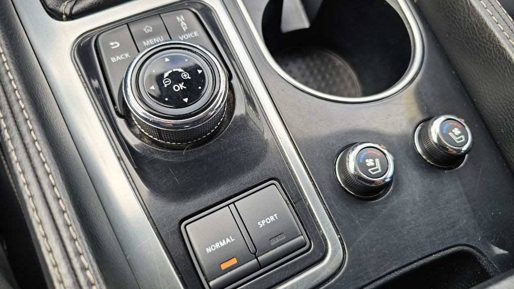 2016 Nissan Maxima Image 23