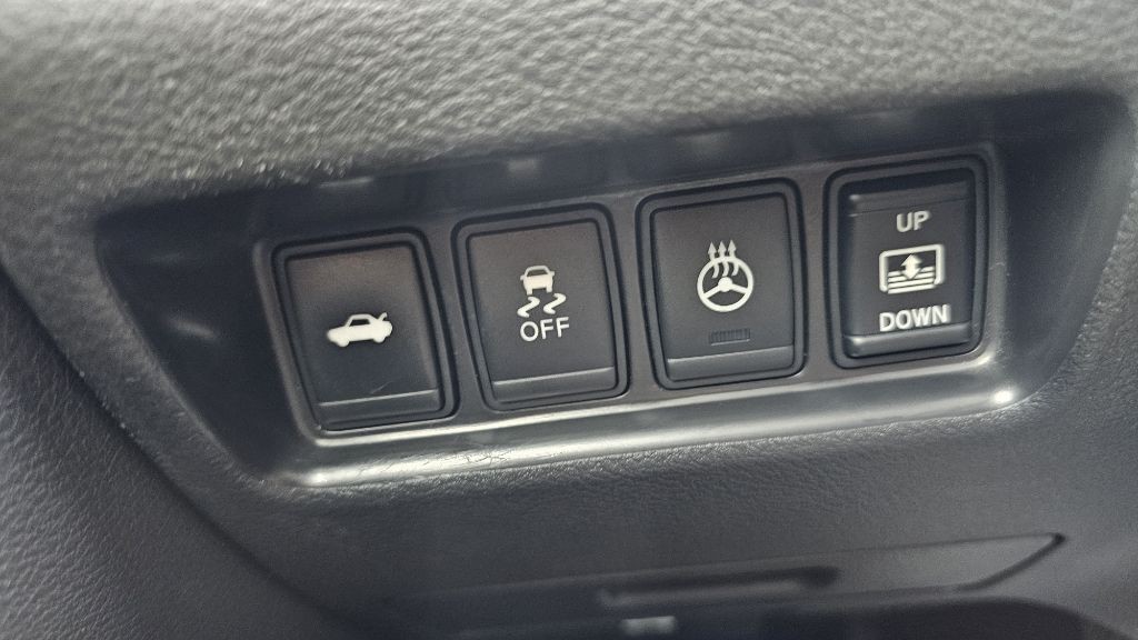 2016 Nissan Maxima Image 28