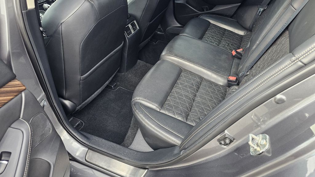 2016 Nissan Maxima Image 35