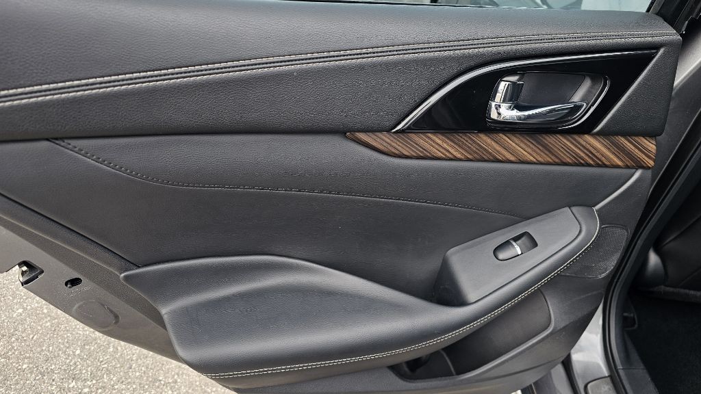 2016 Nissan Maxima Image 37