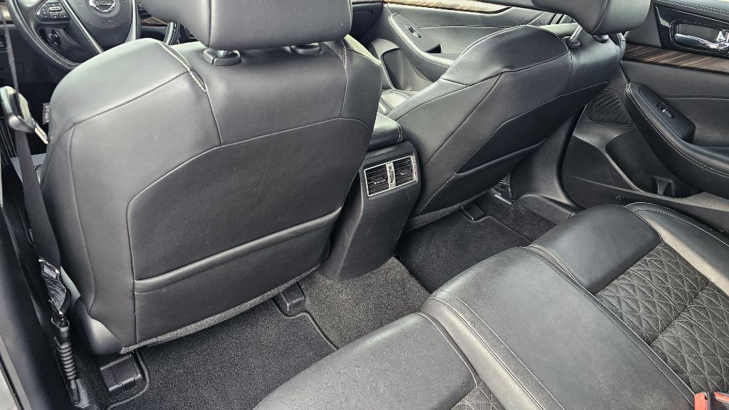 2016 Nissan Maxima Image 38