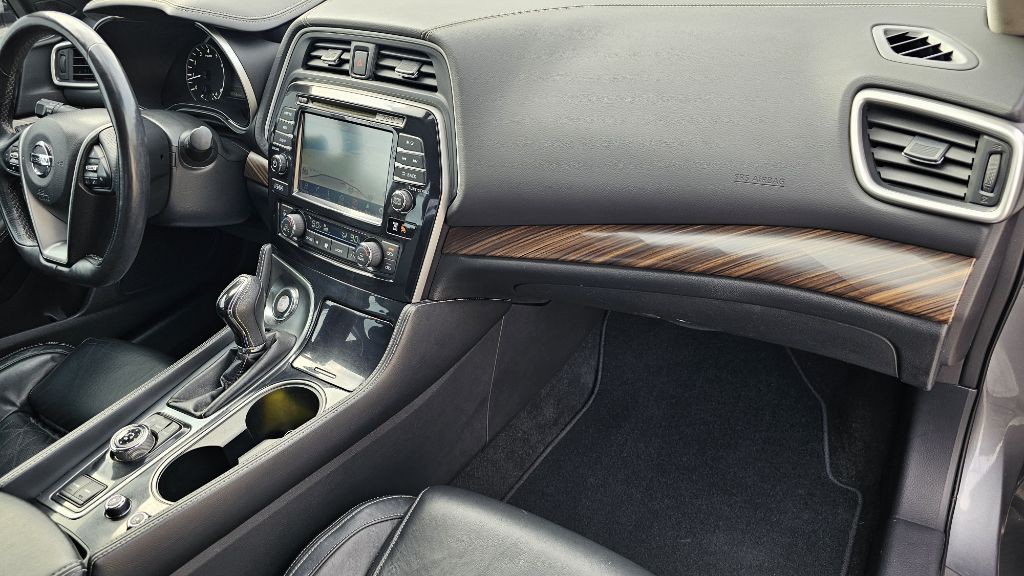 2016 Nissan Maxima Image 40