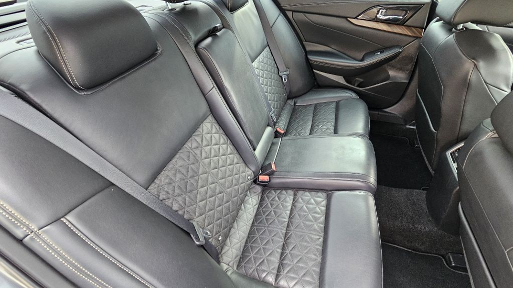 2016 Nissan Maxima Image 44