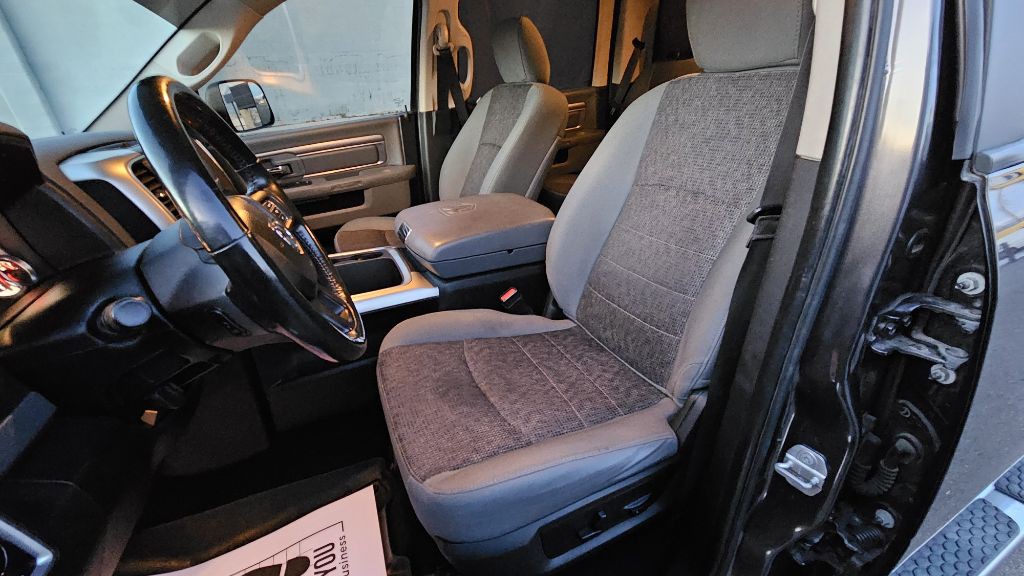 2017 RAM 1500 Image 16