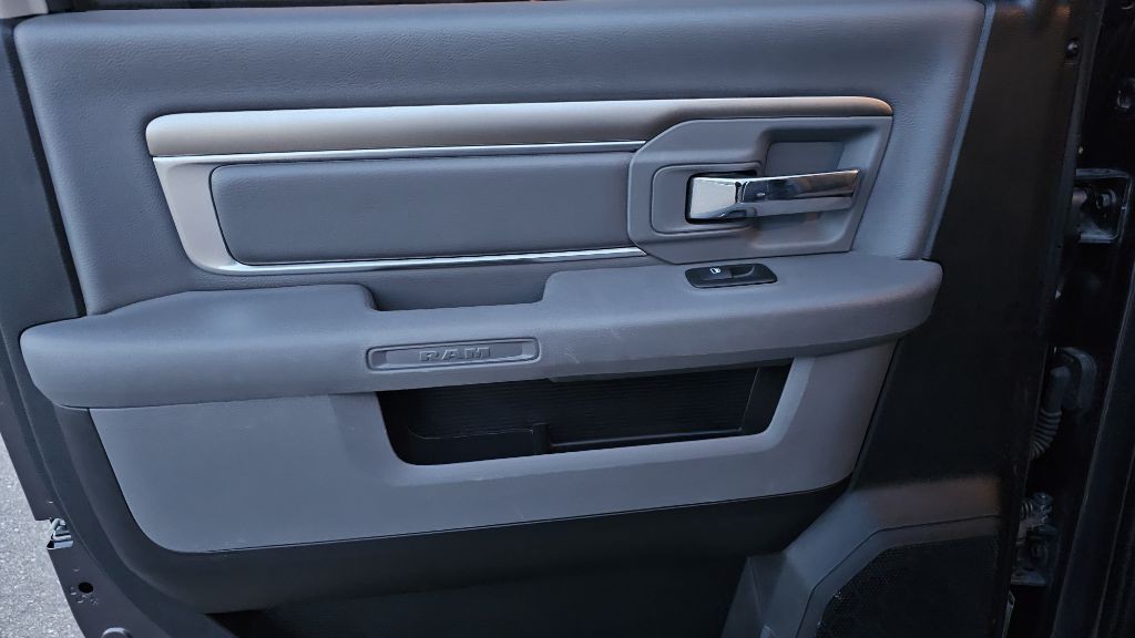 2017 RAM 1500 Image 31