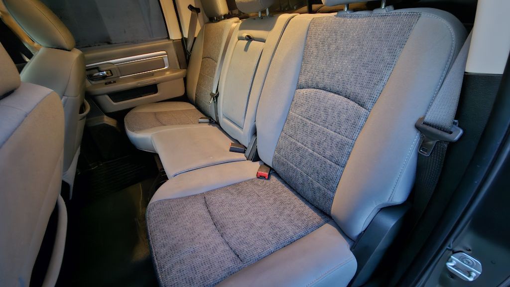 2017 RAM 1500 Image 32