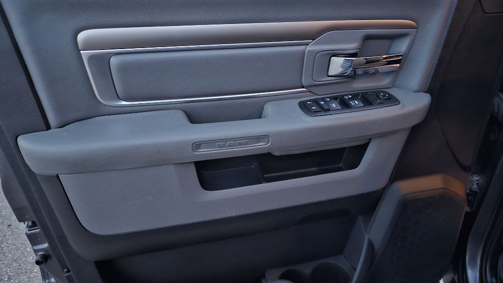 2017 RAM 1500 Image 33