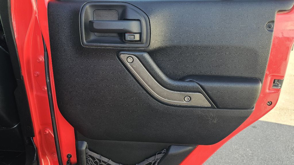 2013 Jeep Wrangler Unlimited Image 33