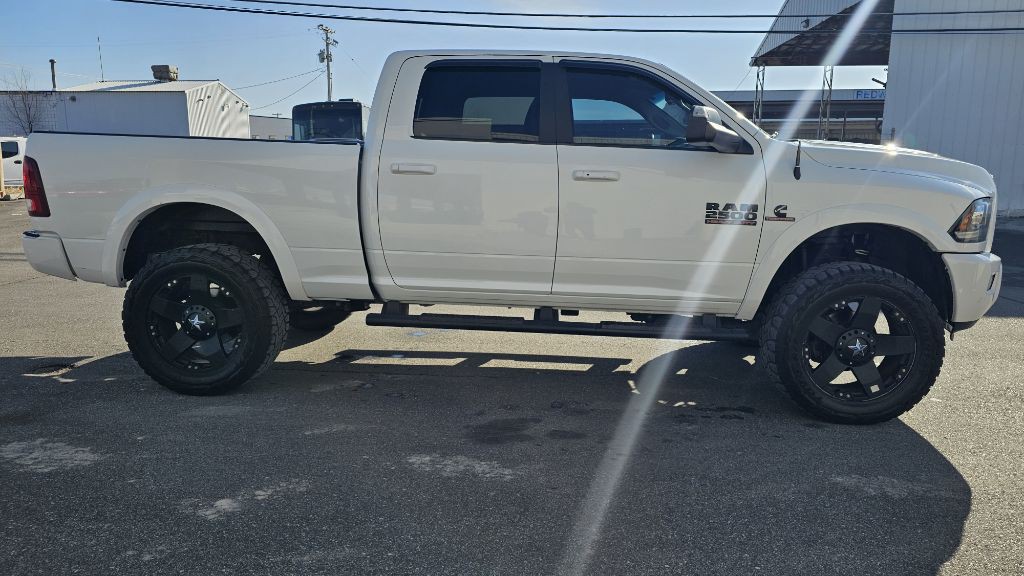2017 RAM 2500 Image 4