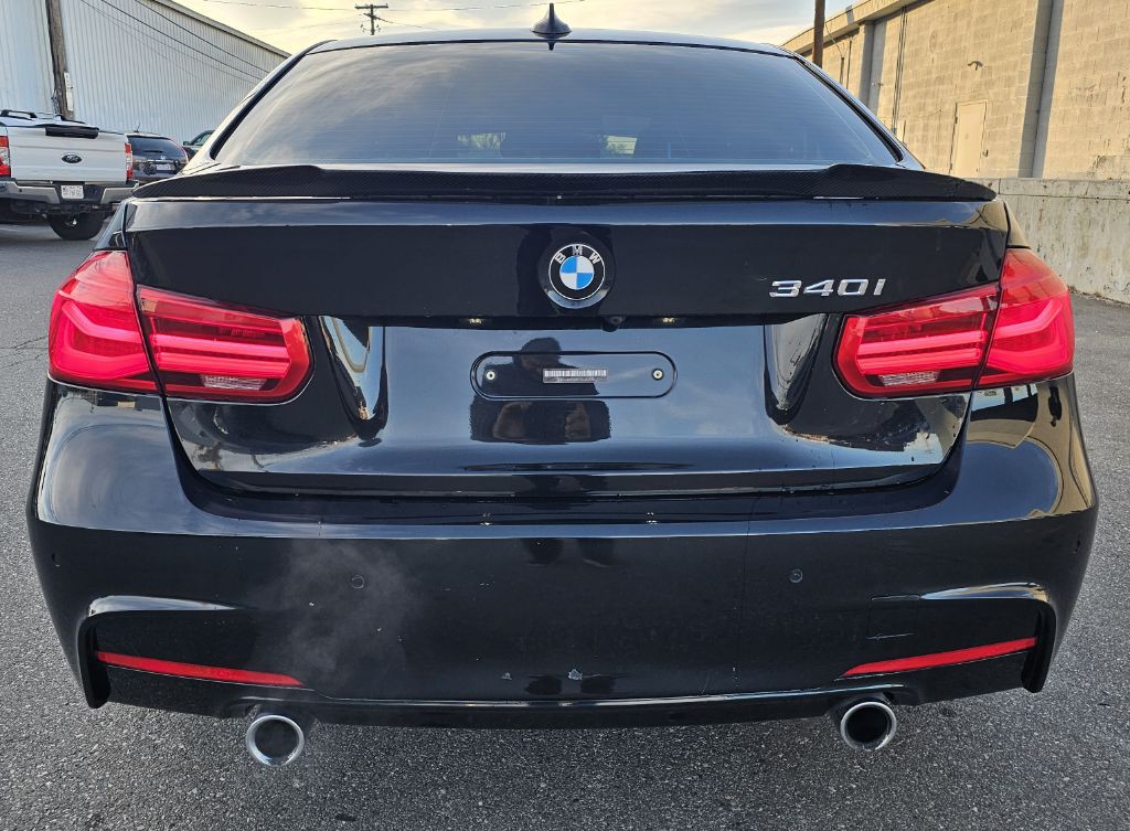 2016 BMW 3 Series Image 6