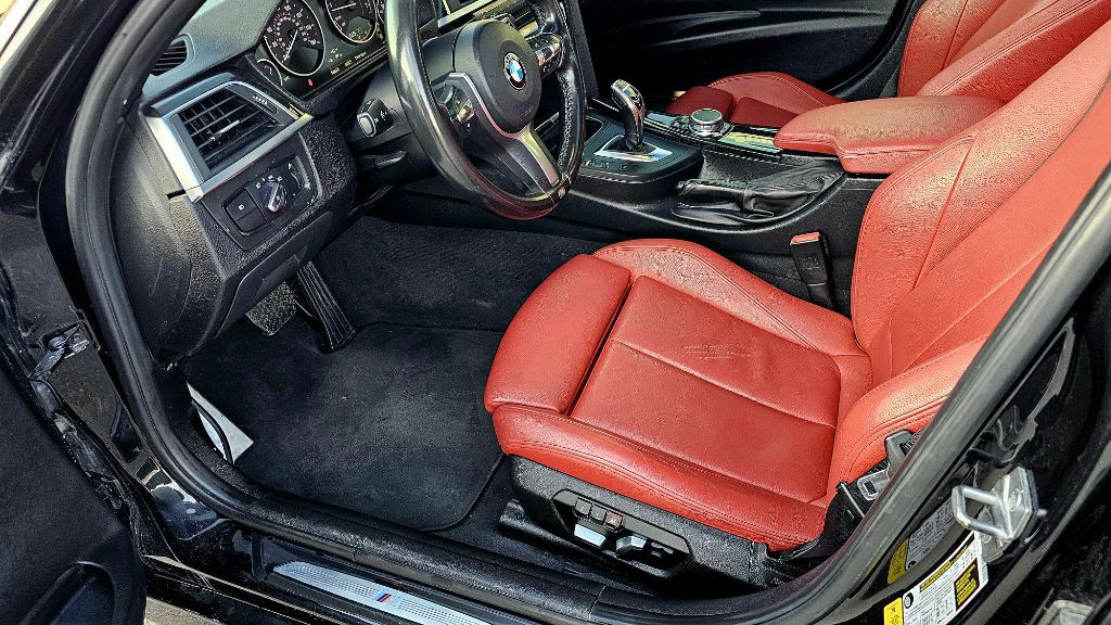 2016 BMW 3 Series Image 13