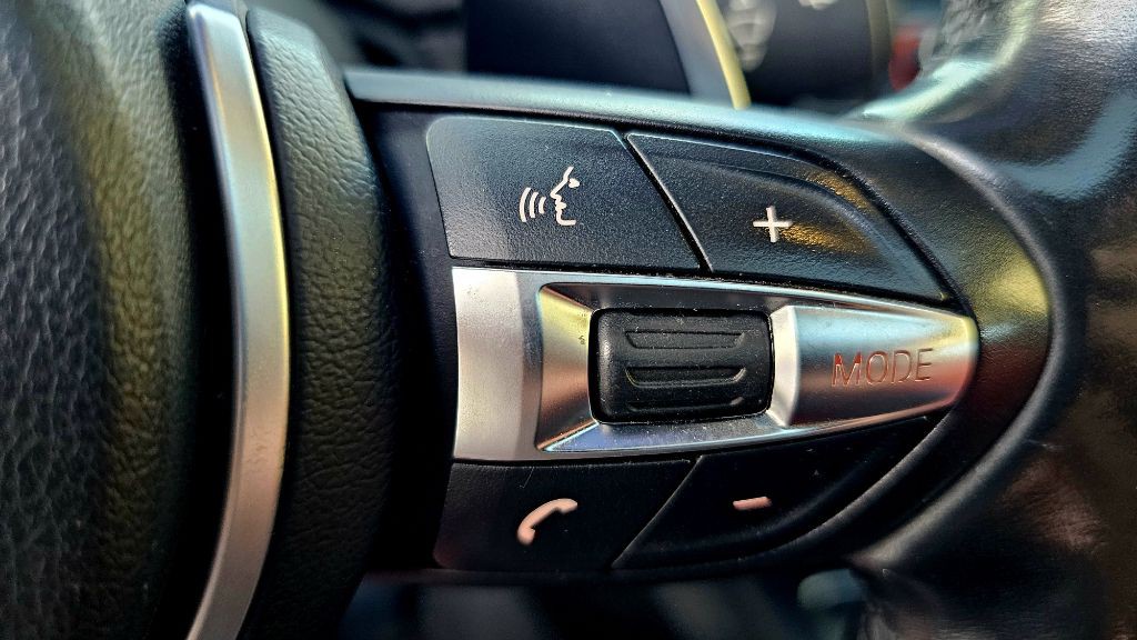 2016 BMW 3 Series Image 16