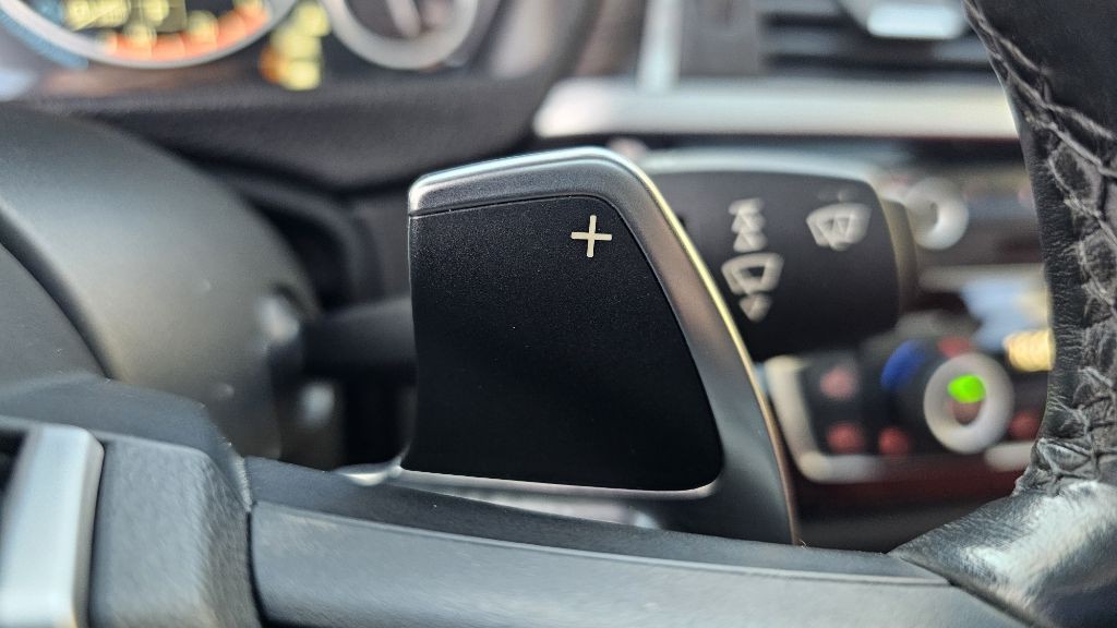 2016 BMW 3 Series Image 17