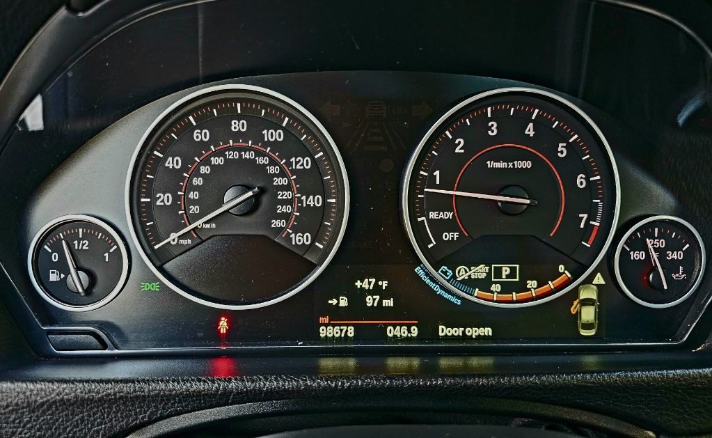 2016 BMW 3 Series Image 18