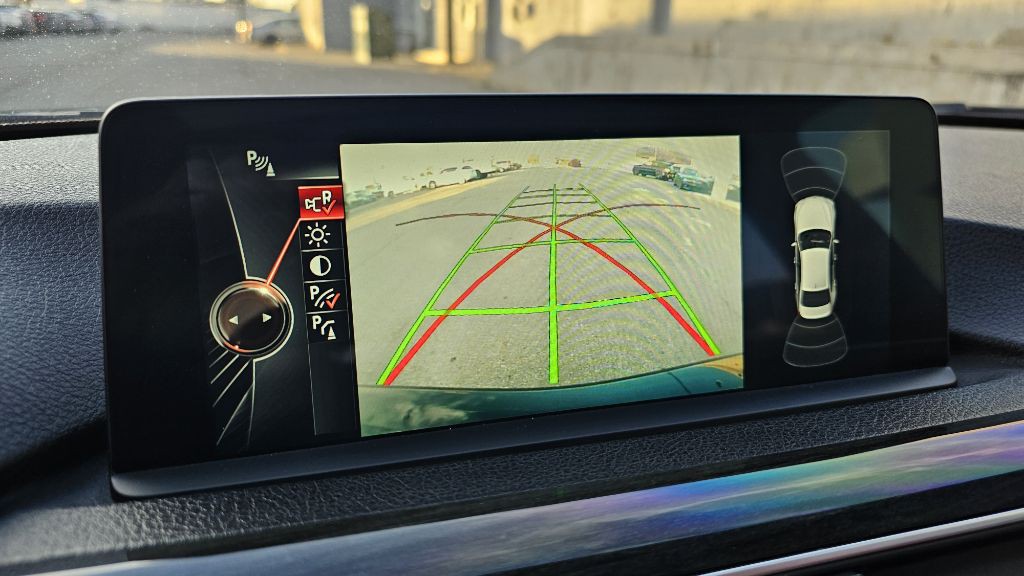 2016 BMW 3 Series Image 19