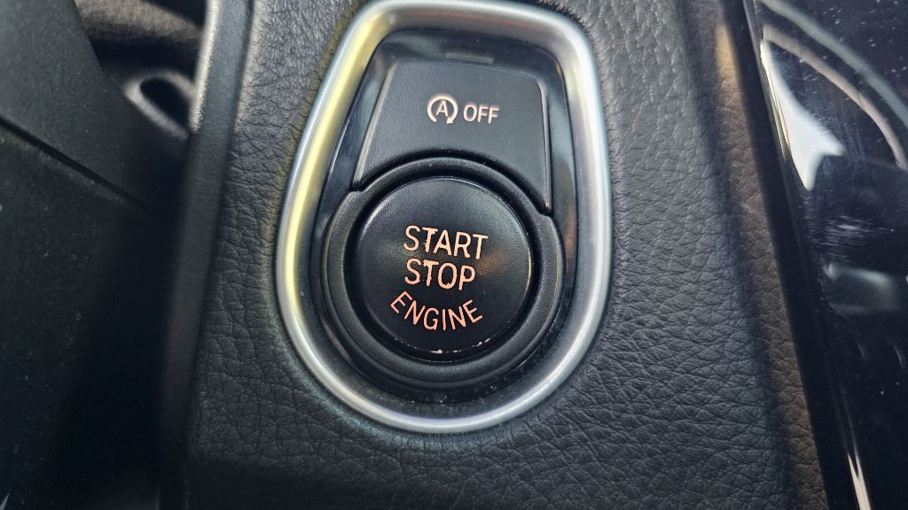 2016 BMW 3 Series Image 27