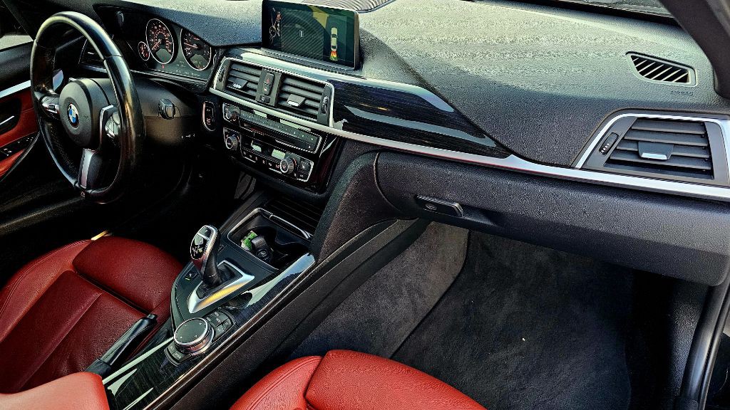 2016 BMW 3 Series Image 36