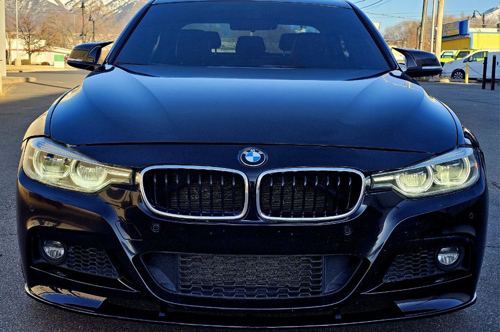 2016 BMW 3 Series Image 2