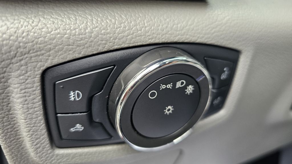 2015 Ford F-150 Image 17